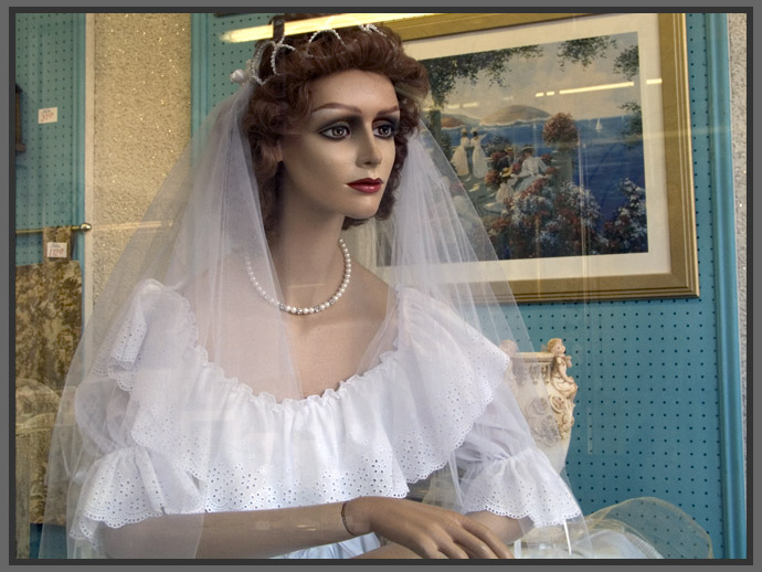 mission street storefront